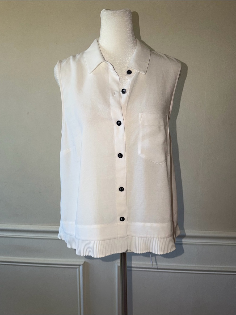 Cabi Sleeveless White Button-Front Blouse with ruffle